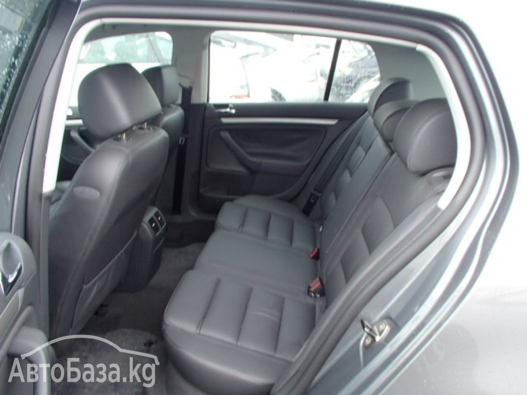 Volkswagen Golf 2003 года за ~381 400 сом