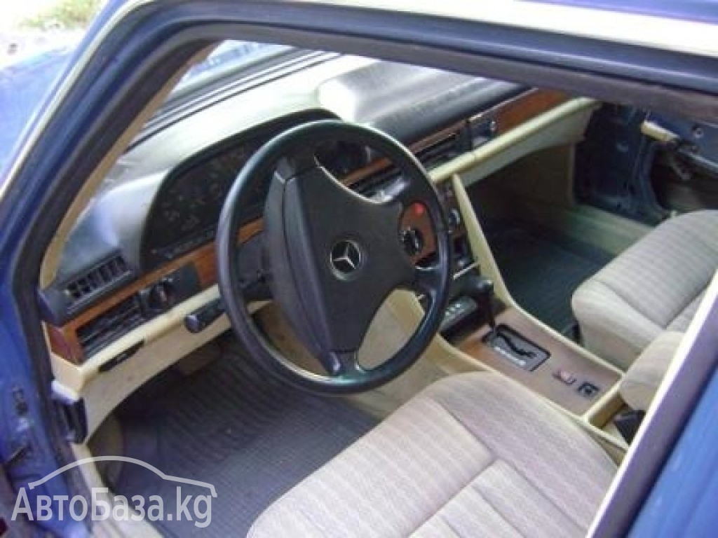 Mercedes-Benz E-Класс 1982 года за ~258 700 сом