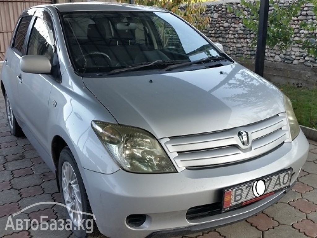 Toyota Ist 2003 года за ~344 900 сом