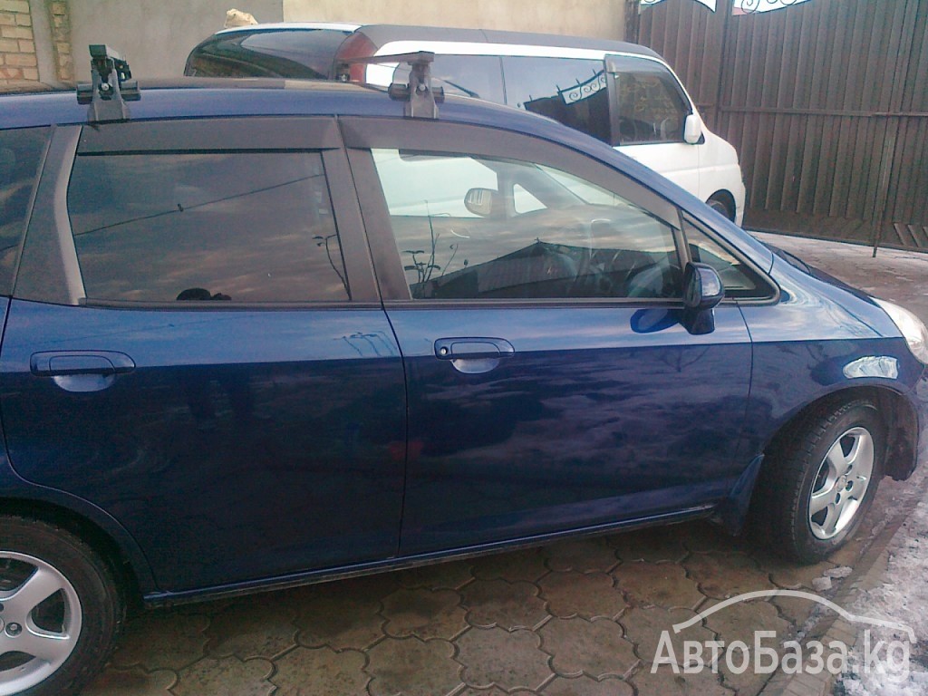 Honda Fit 2003 года за 4 000$