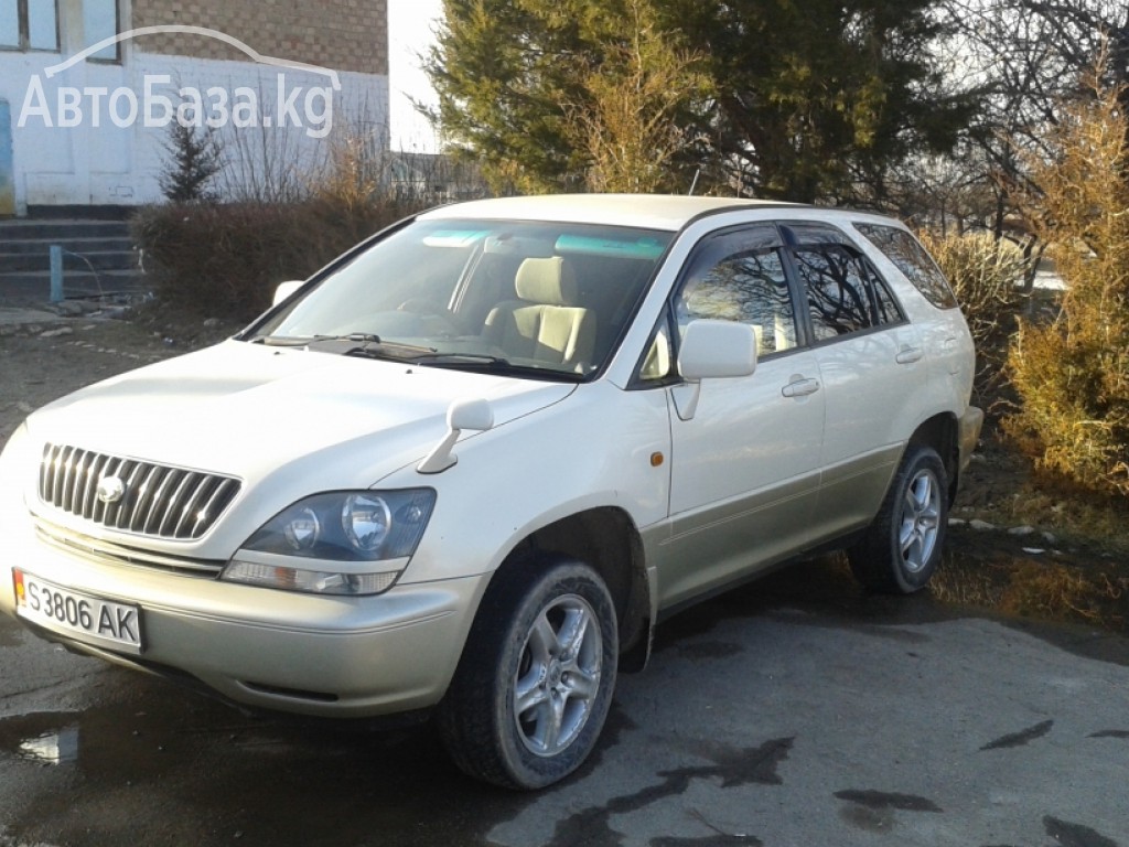 Toyota Harrier 2000 года за ~454 600 руб.