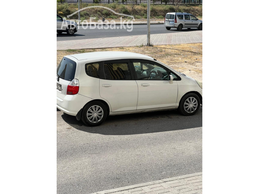 Honda Fit 2003 года за ~203 300 руб.