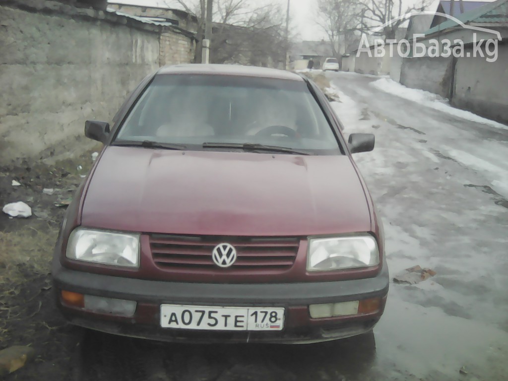 Volkswagen Vento 1992 года за 100 000 сом