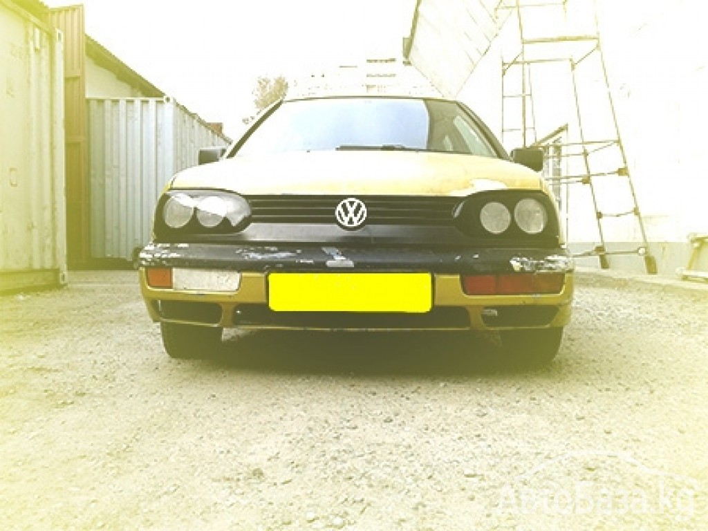 Volkswagen Golf 1992 года за 70 000 сом