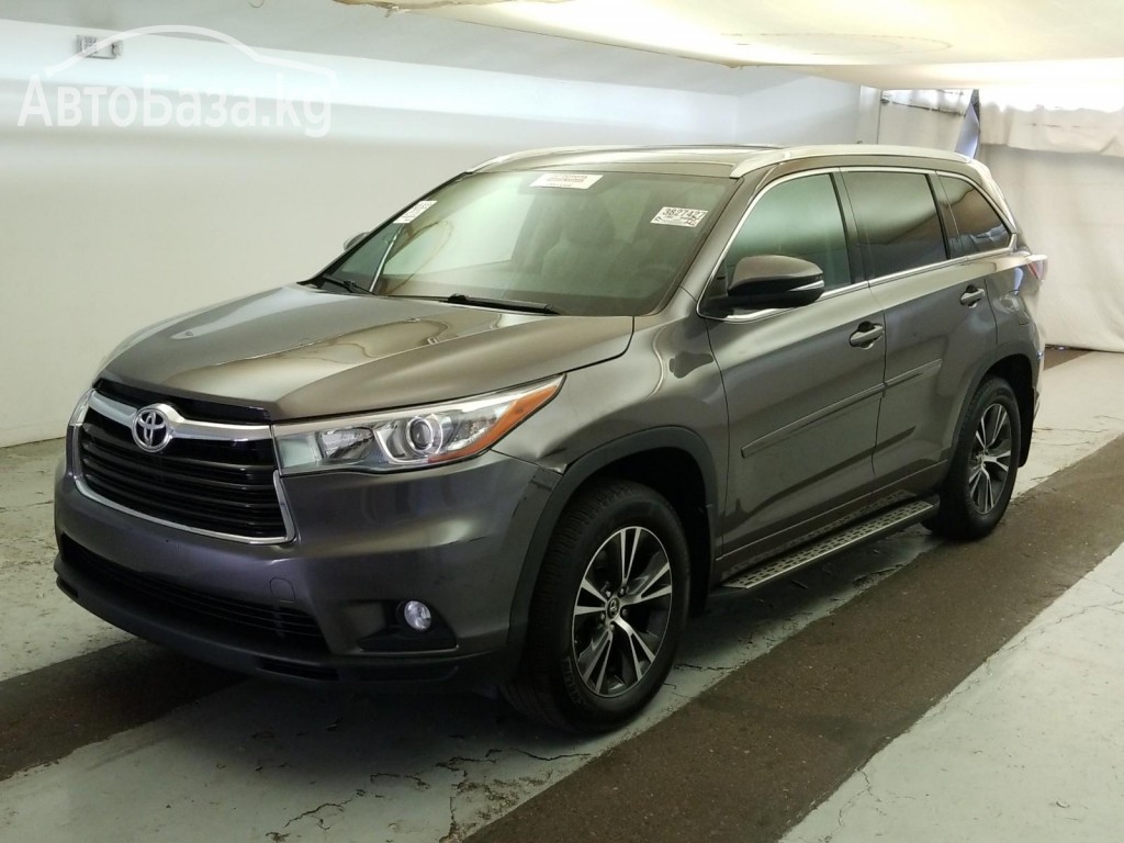 Toyota Highlander 2015 года за ~2 610 700 сом