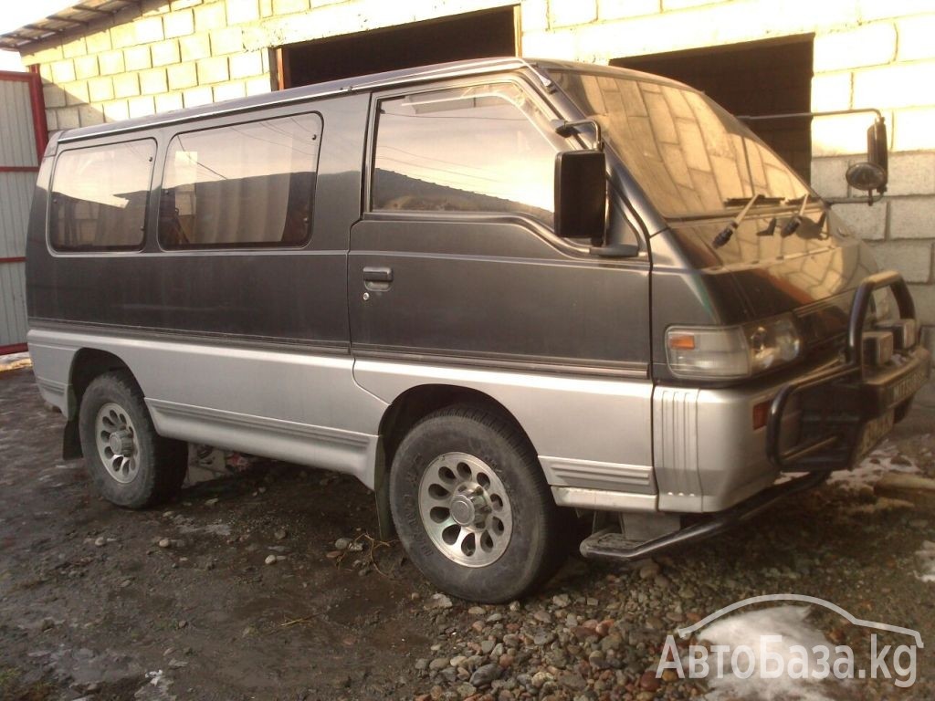 Mitsubishi Delica 1993 года за ~241 400 сом