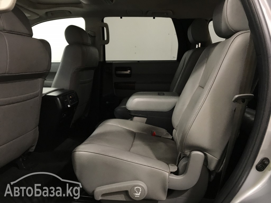 Toyota Sequoia 2014 года за ~2 758 700 сом