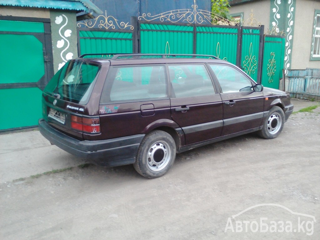 Volkswagen Passat 1993 года за ~12 900 сом