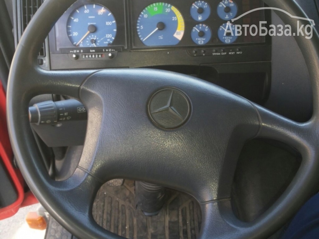 Бортовой Mercedes-Benz 815