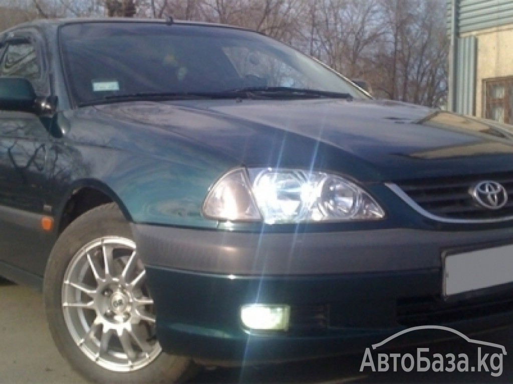 Toyota Avensis 2001 года за ~388 000 сом