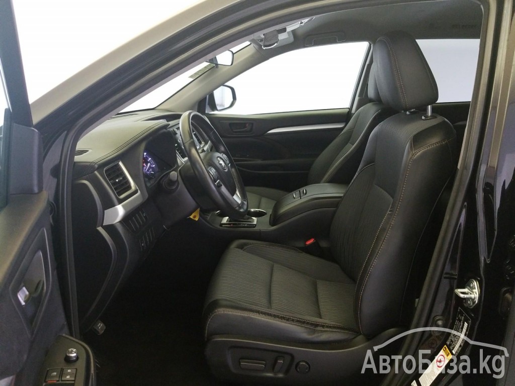 Toyota Highlander 2015 года за ~2 543 200 сом