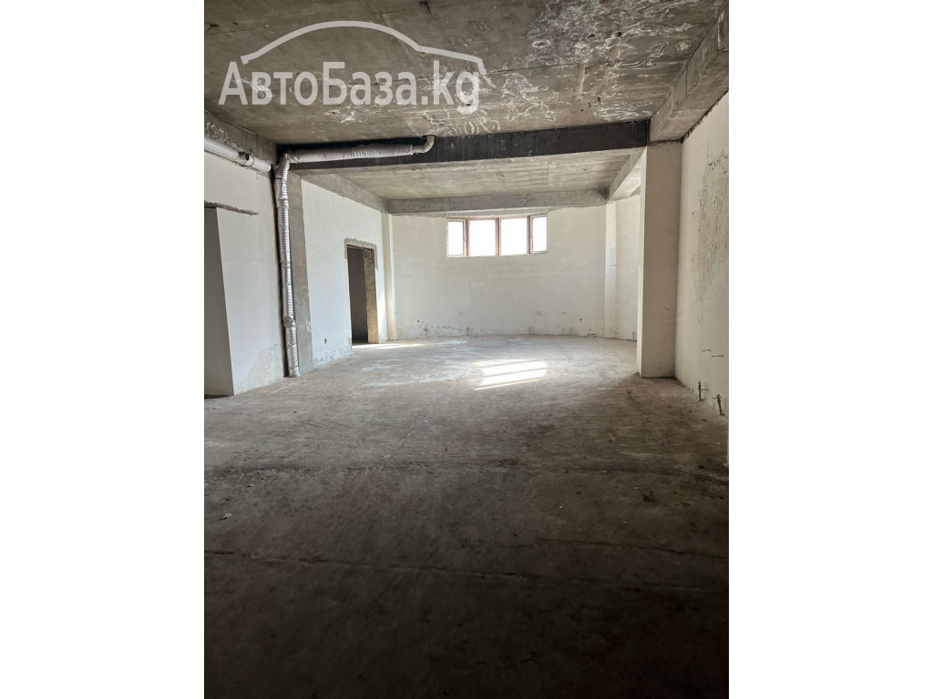 Помещение коммерческое. Продаю  первый этаж, 1-я линия, по ул. Ахунбаева 