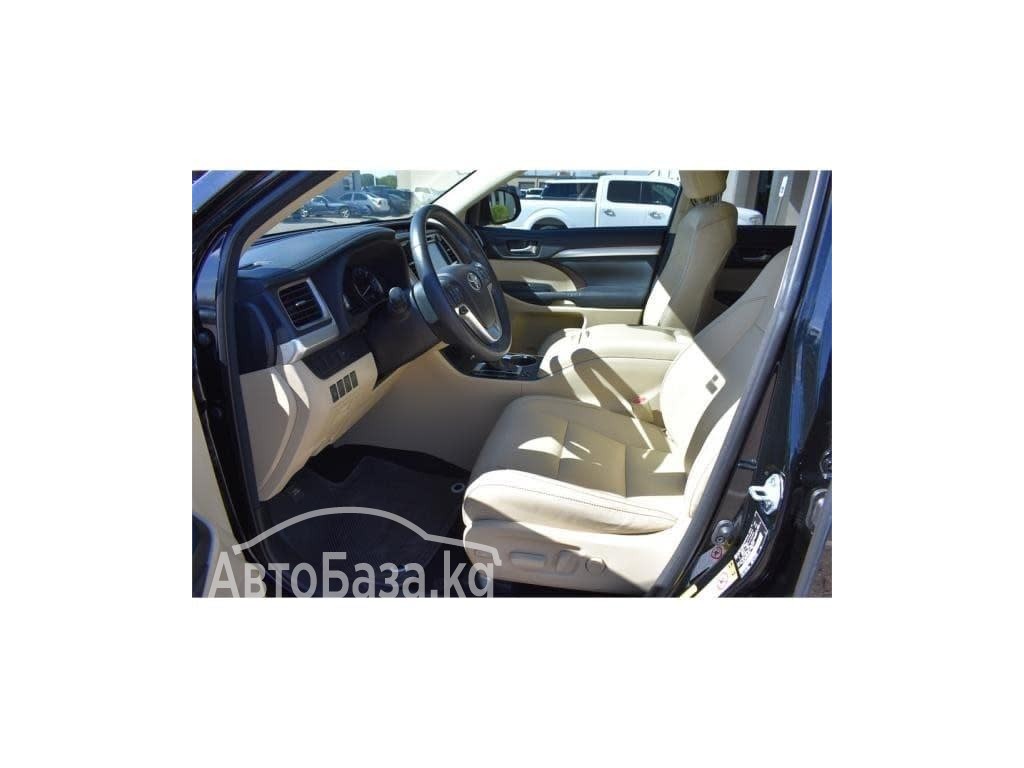 Toyota Highlander 2015 года за ~2 522 200 сом