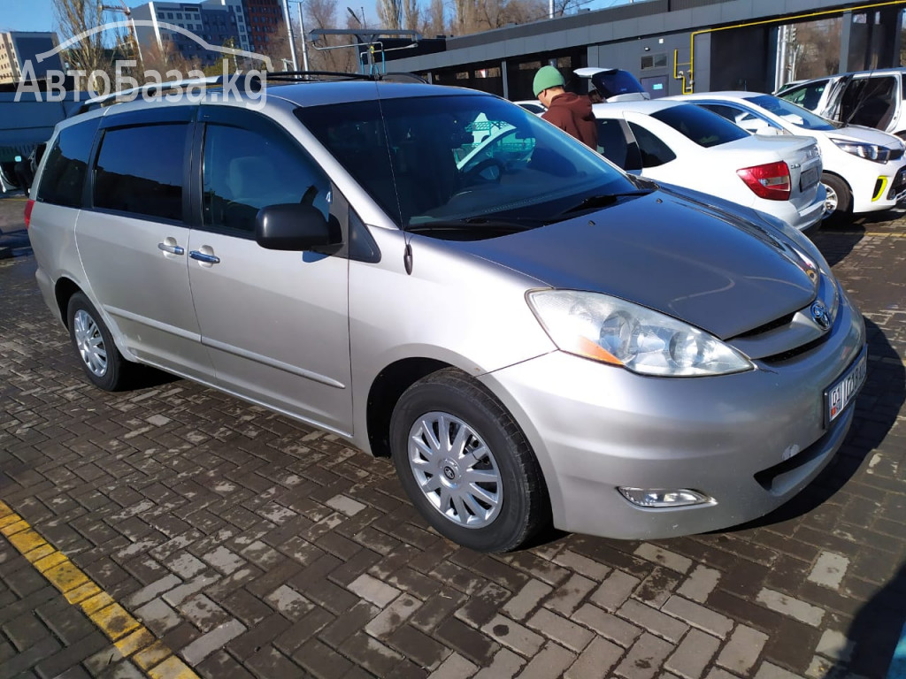 Toyota Sienna 2012 года за ~787 700 сом