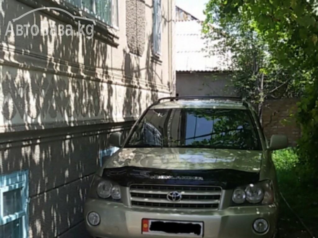 Toyota Highlander 2003 года за 816 000 сом
