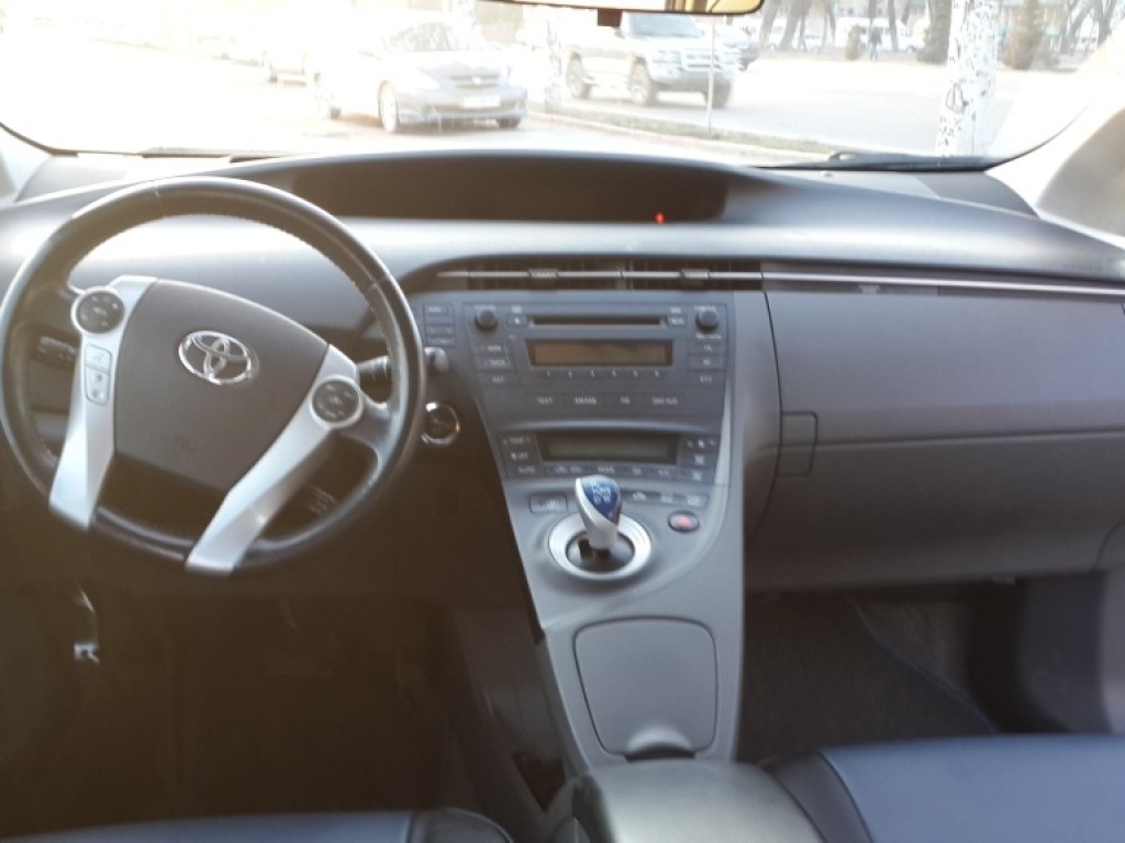 Toyota Prius 2010 года за ~862 000 сом