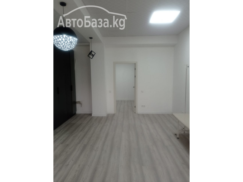 Сдаю помещение на первом этаже 