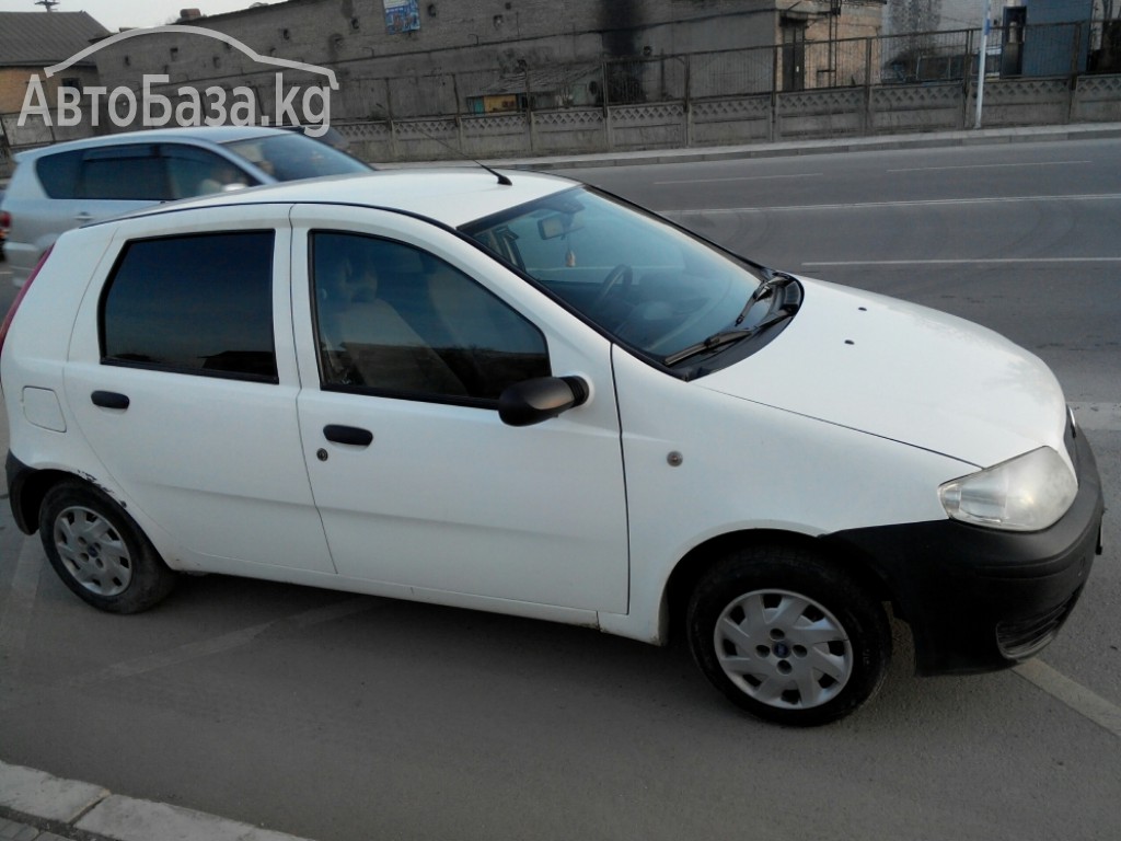 Fiat Punto 2004 года за ~260 800 сом