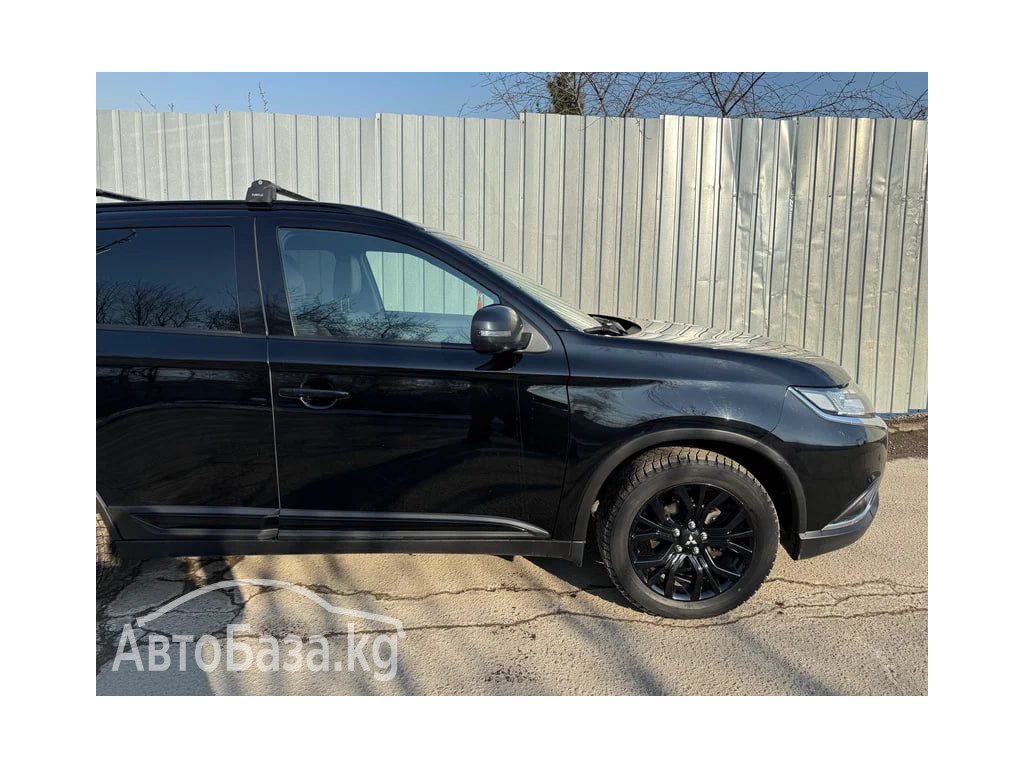 Mitsubishi Outlander 2017 года за ~1 910 600 руб.