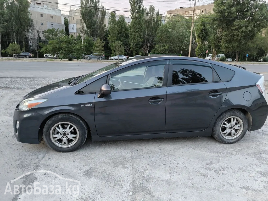 Toyota Prius 2011 года за ~965 000 сом