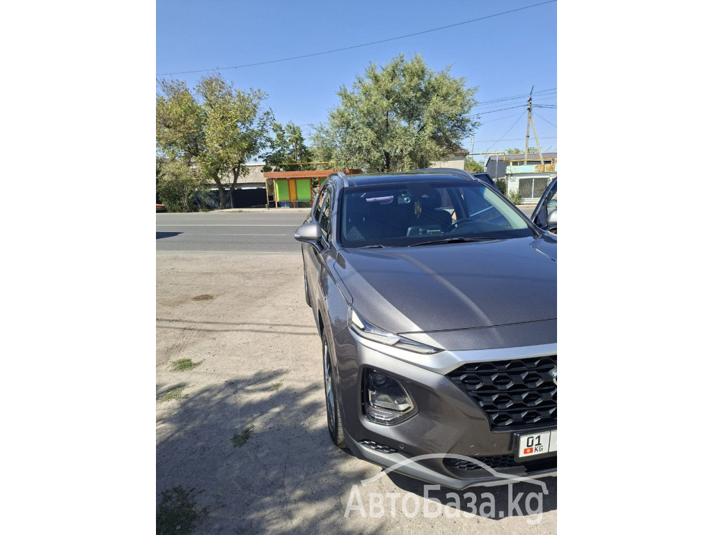 Hyundai Santa Fe 2017 года за ~2 149 200 сом