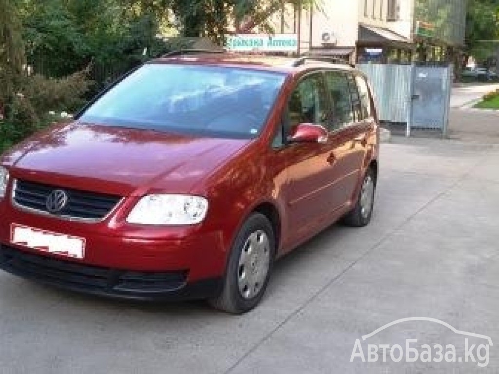 Volkswagen Touran 2004 года за ~646 600 сом