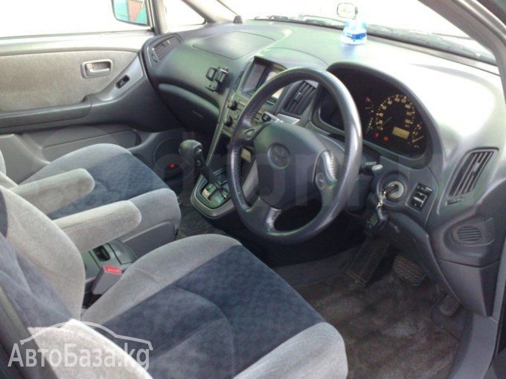 Toyota Harrier 1998 года за ~500 000 руб.