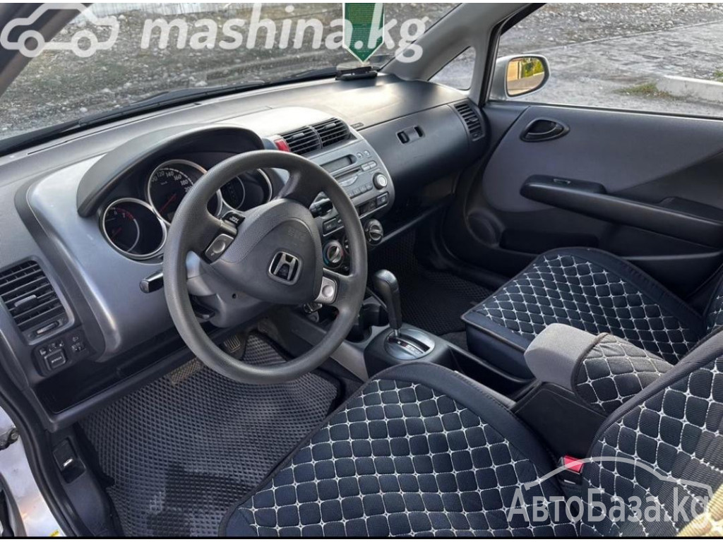 Honda Jazz 2003 года за 8 500 сом