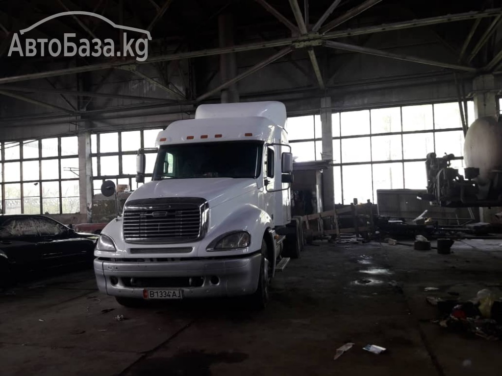 Тягач Freightliner Colambia