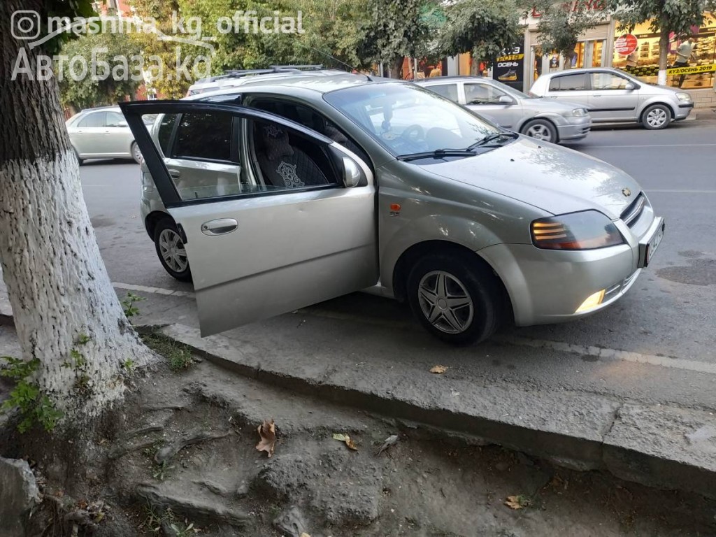 Daewoo Kalos 2004 года за 200 000 сом