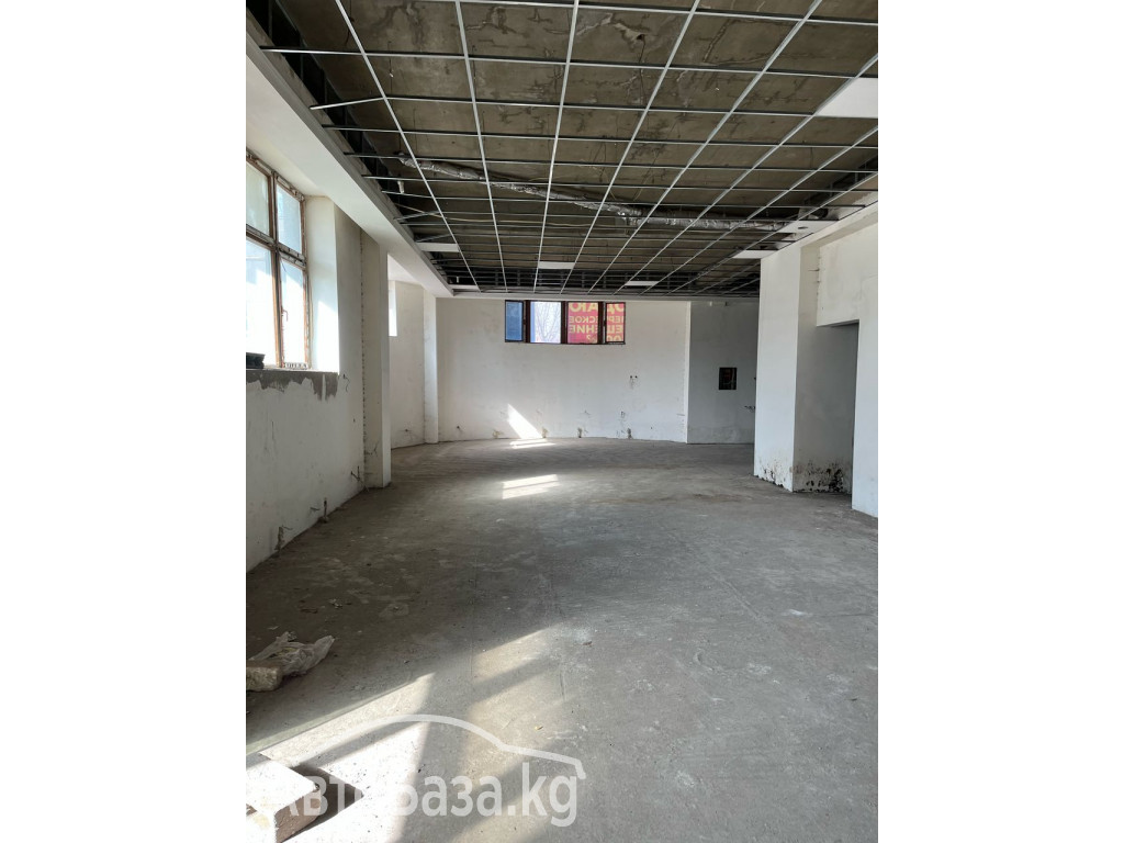 Помещение коммерческое. Продаю  первый этаж, 1-я линия, по ул. Ахунбаева 