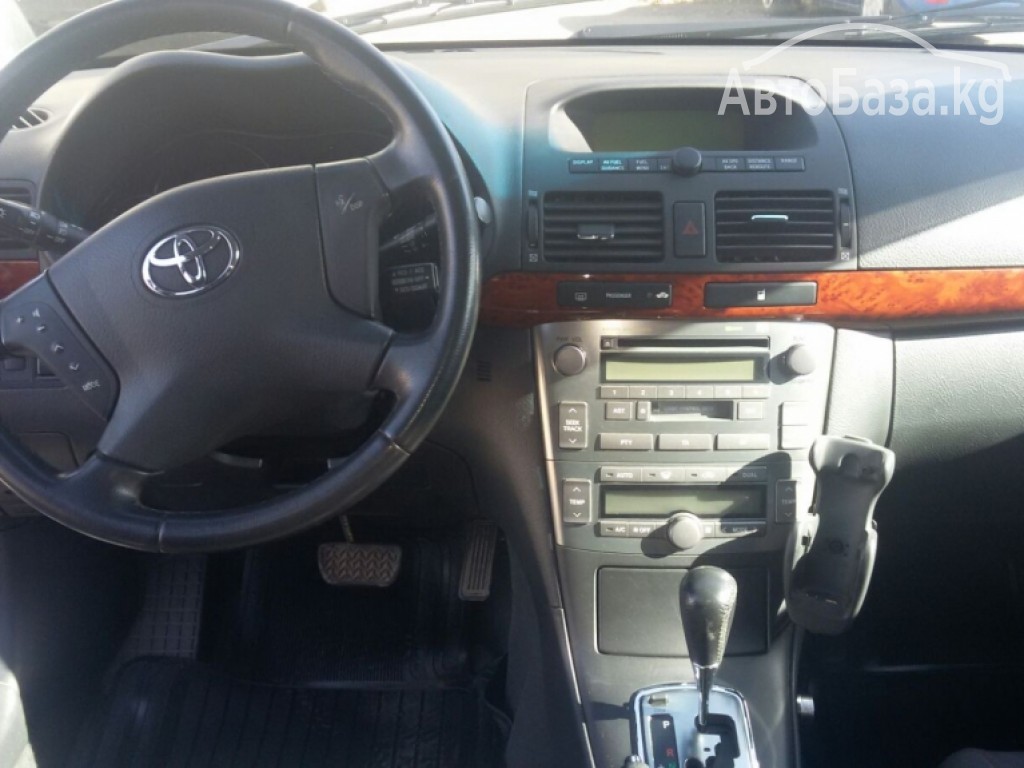 Toyota Avensis 2004 года за ~756 400 сом