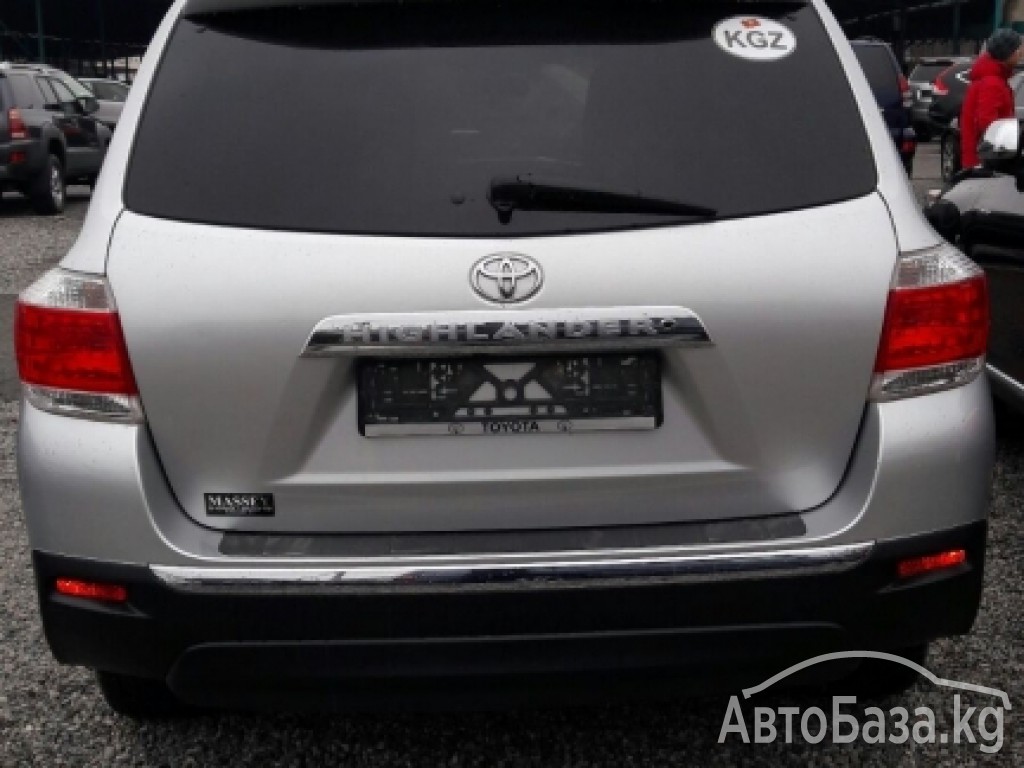 Toyota Highlander 2011 года за ~1 724 200 сом