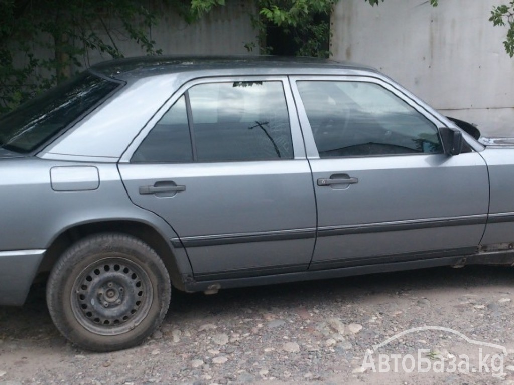 Mercedes-Benz E-Класс 1989 года за 102 000 сом