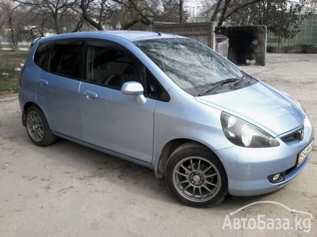 Honda Fit 2003 года за ~318 200 руб.