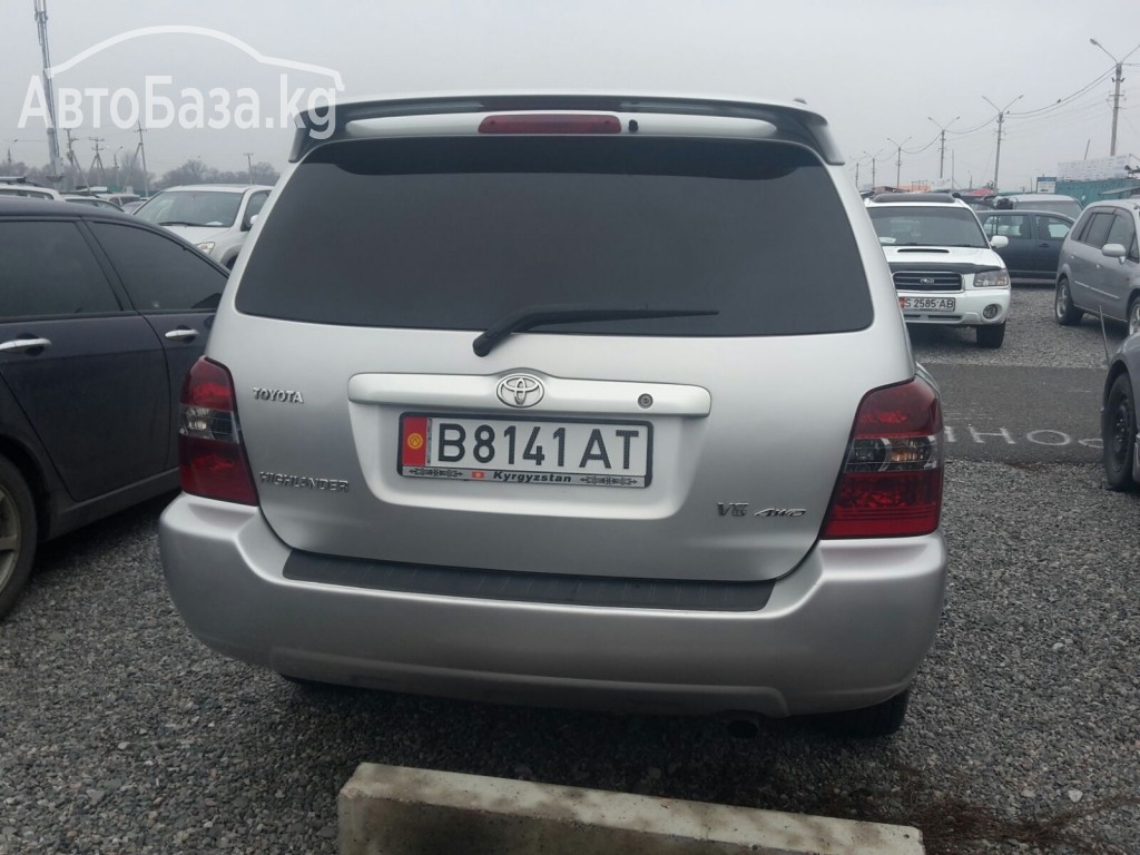 Toyota Highlander 2004 года за ~905 200 сом