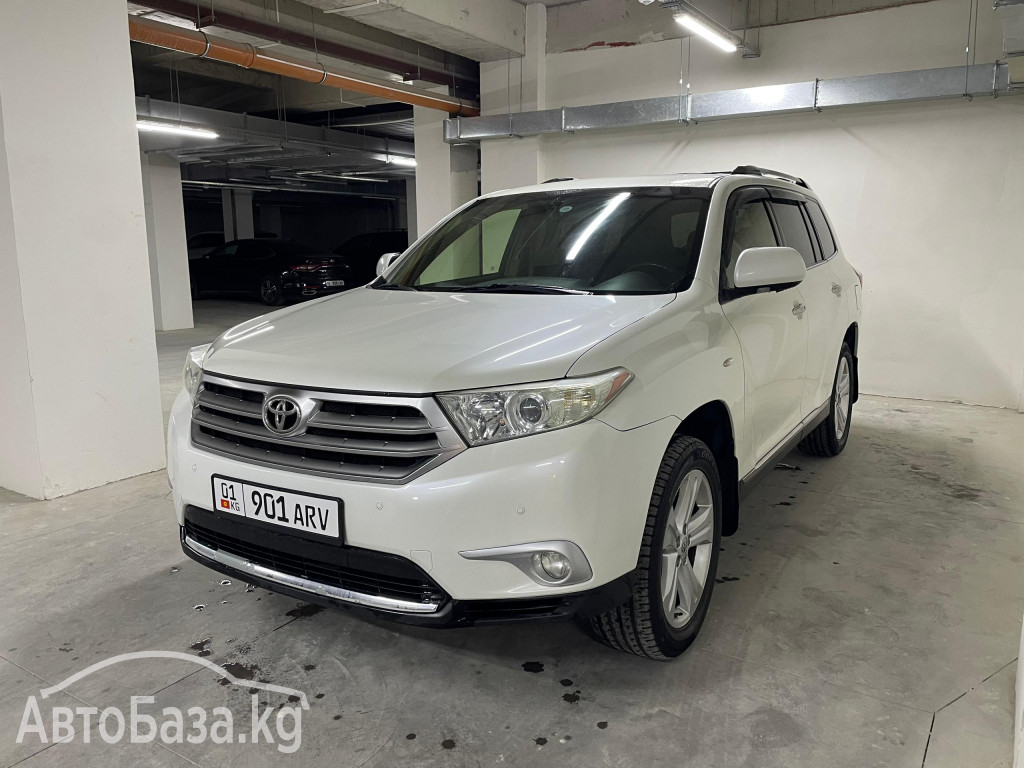 Toyota Highlander 2013 года за ~1 745 700 сом