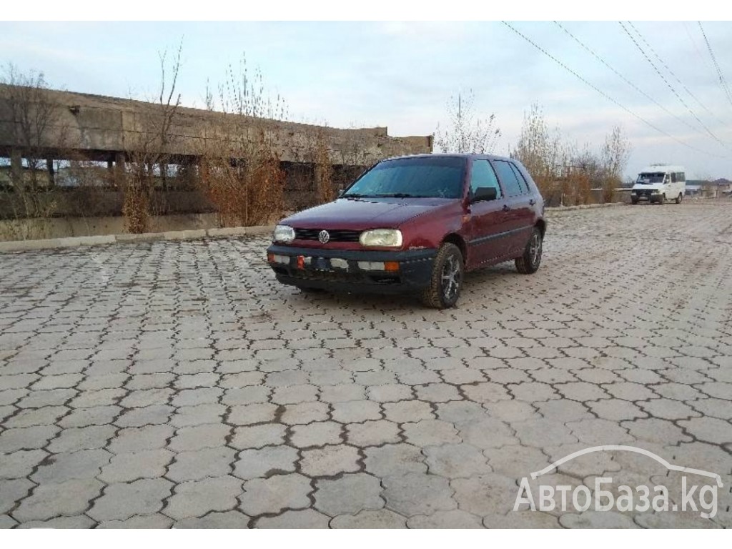 Volkswagen Golf 1994 года за ~110 400 руб.