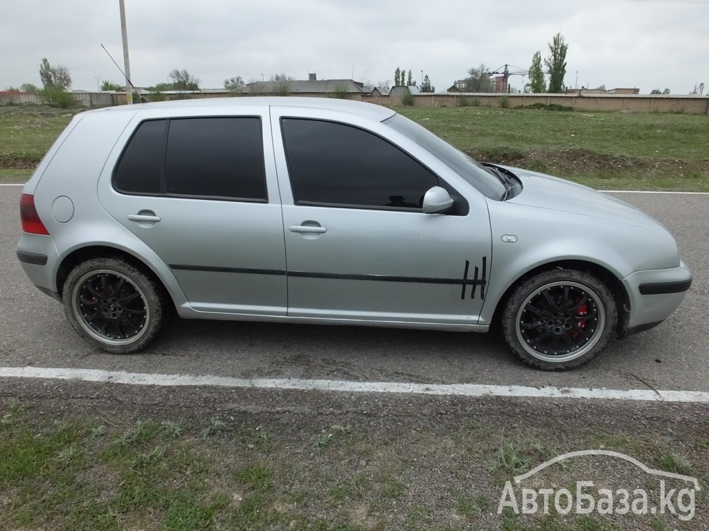 Volkswagen Golf 2001 года за 210 000 сом