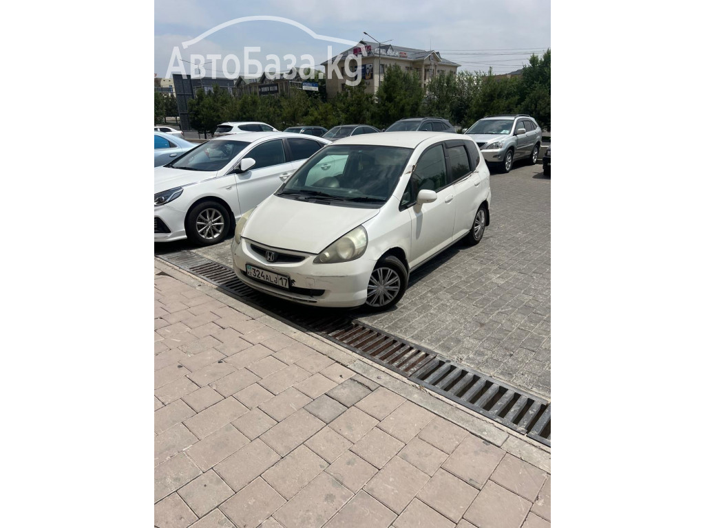 Honda Fit 2003 года за ~203 300 руб.