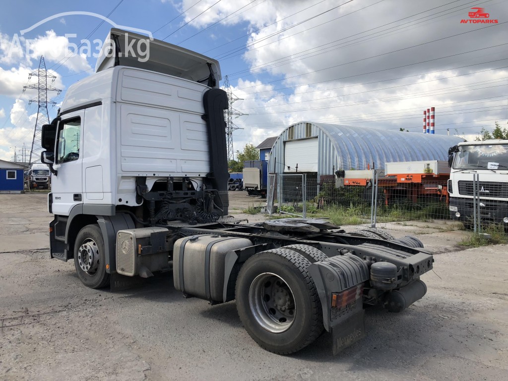 Тягач Mercedes-Benz Actros