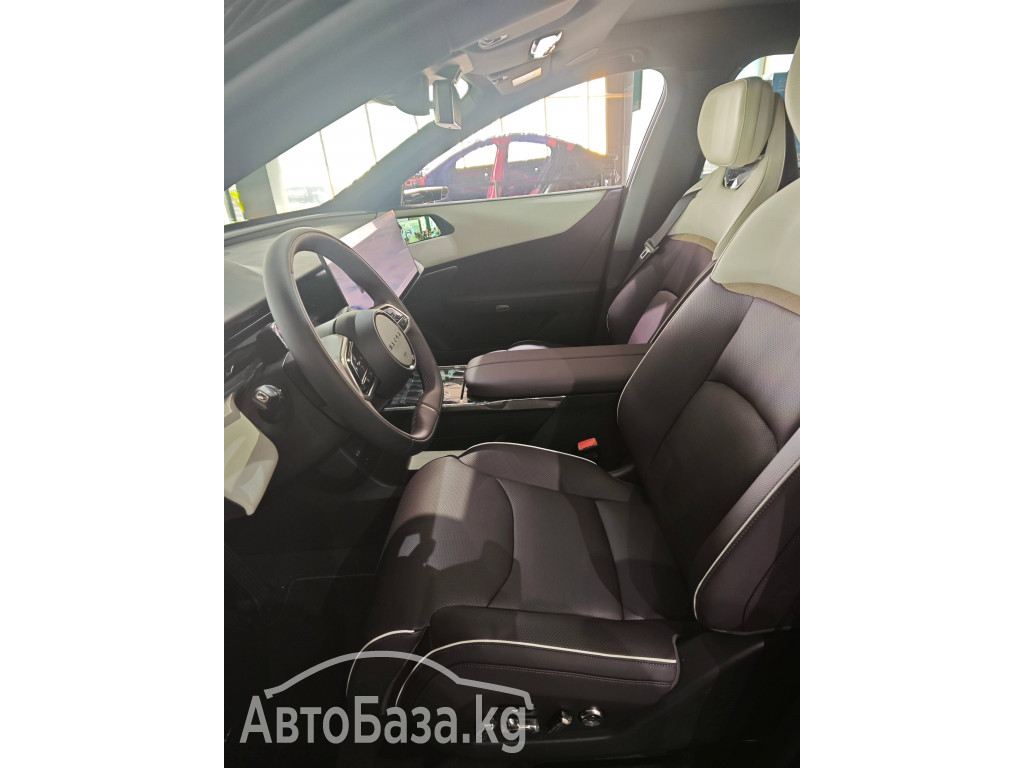 Changan Mazda EZ-60 2025