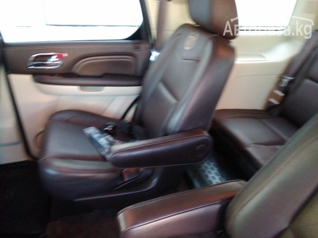 Cadillac Escalade 2012 года за 26 400$