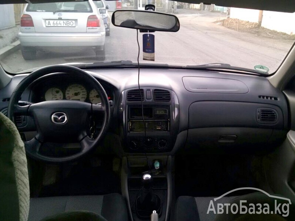 Mazda 323 2002 года за 3 500$