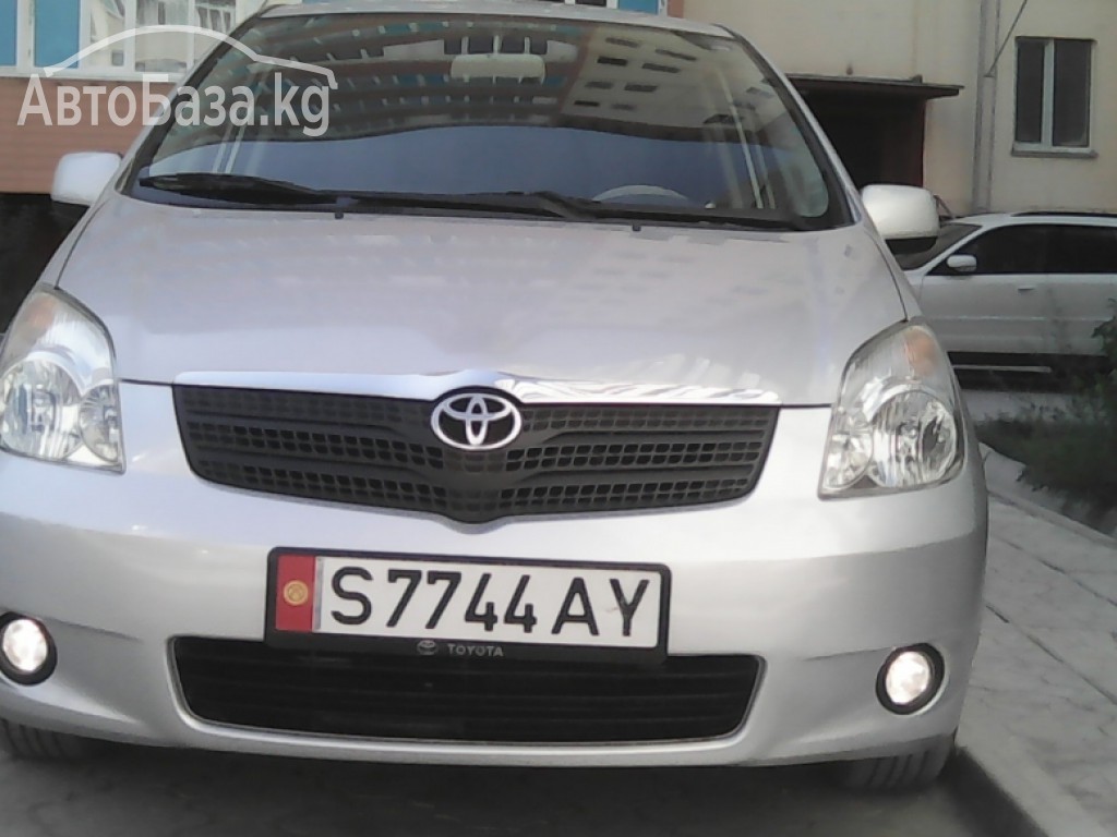 Toyota Corolla Verso 2003 года за ~715 600 сом