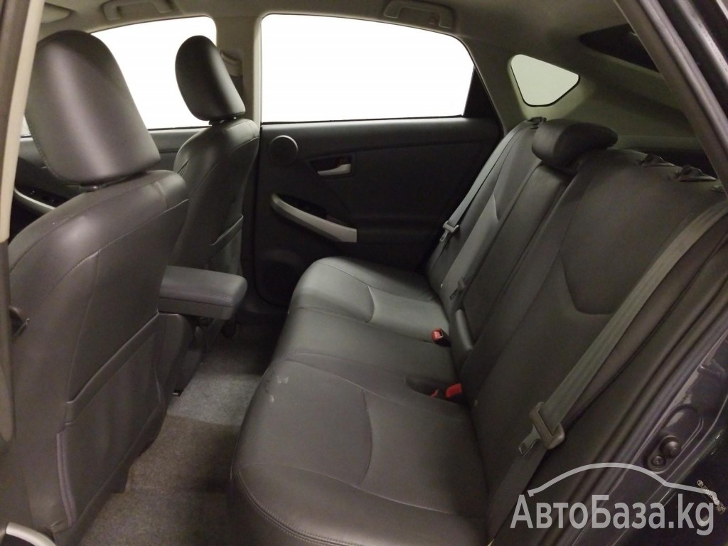 Toyota Prius 2010 года за ~905 200 сом