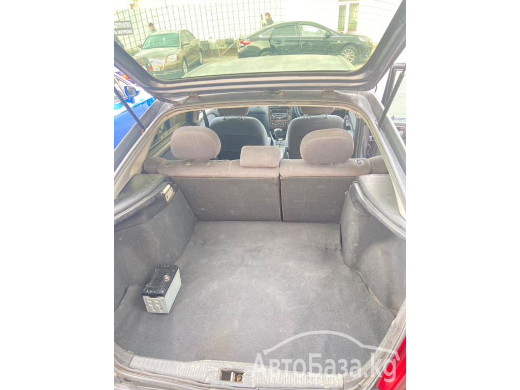 Toyota Avensis 2001 года за 360 000 сом