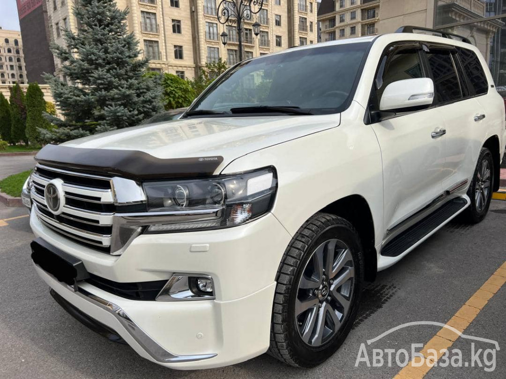 Toyota Land Cruiser 2017 года за ~7 265 000 сом