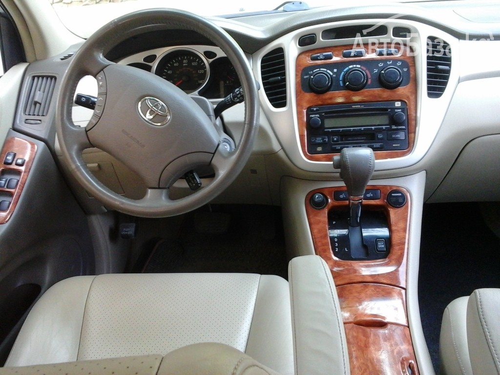 Toyota Highlander 2005 года за ~1 371 700 сом