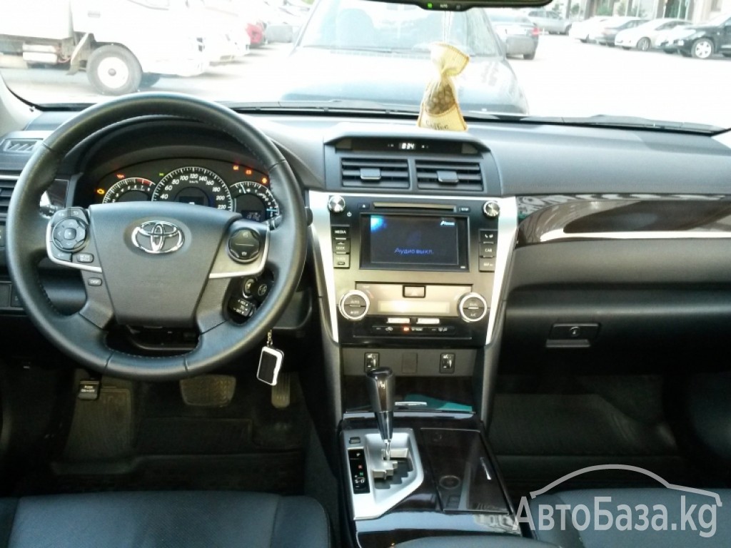 Toyota Camry 2014 года за ~1 681 500 сом